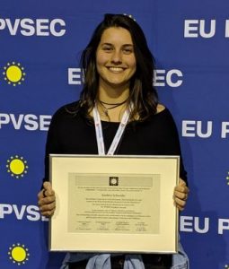 Kathlen Schneider recebe Prêmio Student Awards da edição 36ª. Foto: divulgação