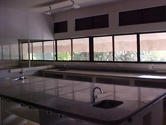 Vista externa prédio de laboratórios de pesquisa da Engenharia Química CTC - 7.jpg