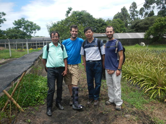 20141127 Fazenda Bambu visita pesquisador chinês e IAC 003.jpg