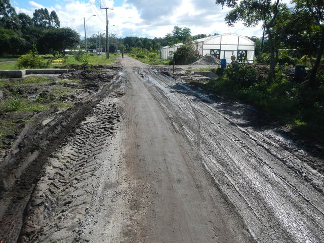 20150424 Fazenda Estrutura Estradas pós chuva e obras.jpg