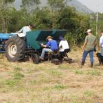 20100902 Fazenda Mandioca Teste Plantadora epagri 009.jpg