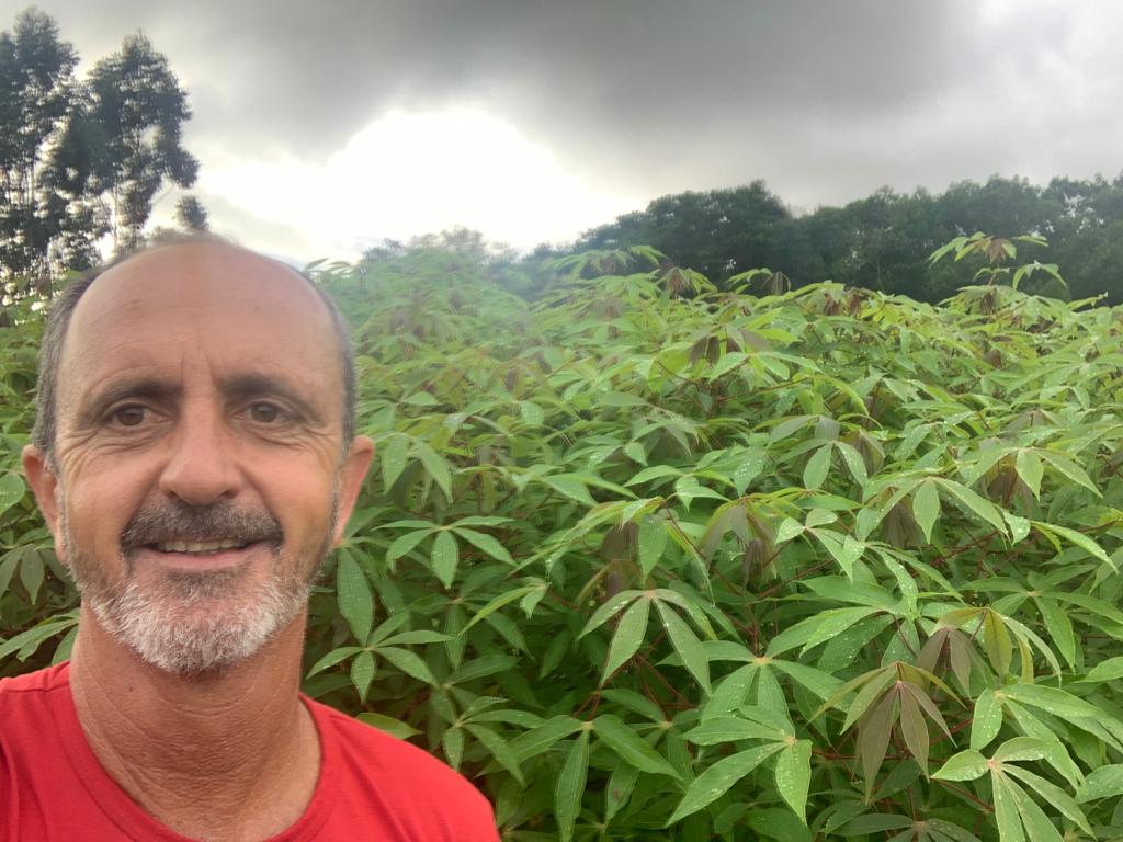 20220316 Fazenda Nuno e as mandiocas aipim