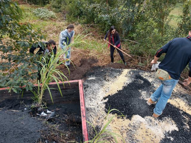 20190820 Fazenda Agroecologia Preparo de Bokashi compostagem (3)