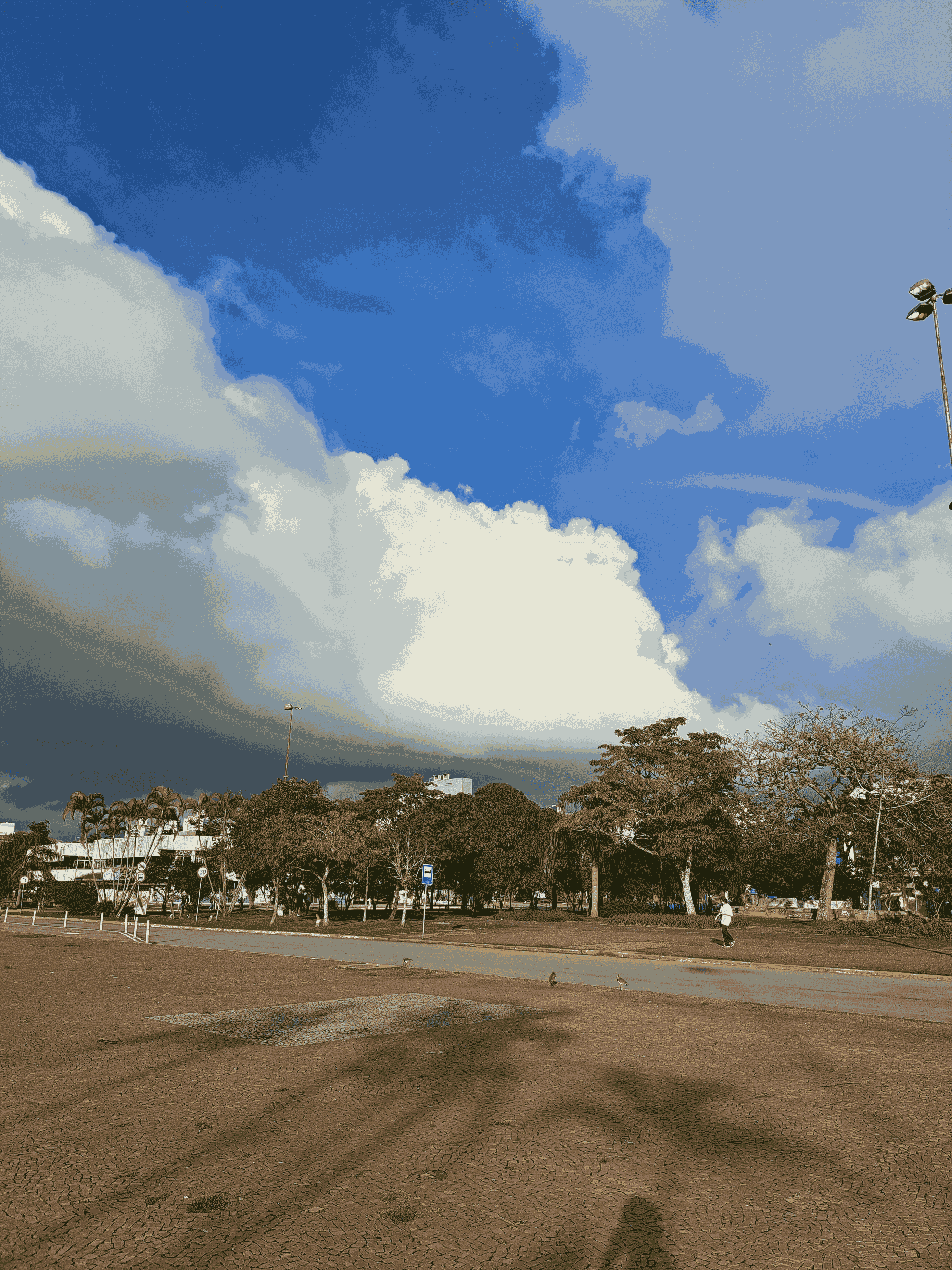14.053 | Título: Urano céuvagem | Autor: Marco Remuzzi | Local: Praça da Cidadania