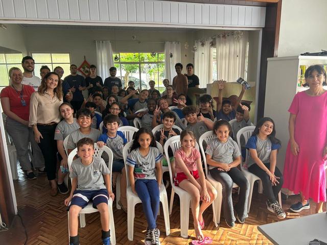 Foto da atividade na Associação Puro Amor