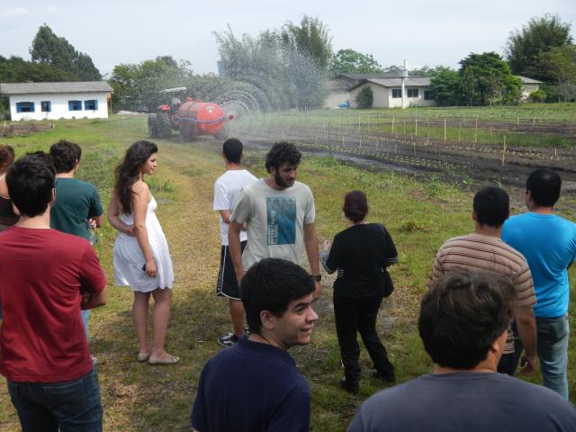 20121022 Fazenda Aulas Irrigação e Biologia e Fertilidade Solos 017.jpg