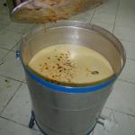 20121031 Fazenda Apicultura extração mel 005.jpg