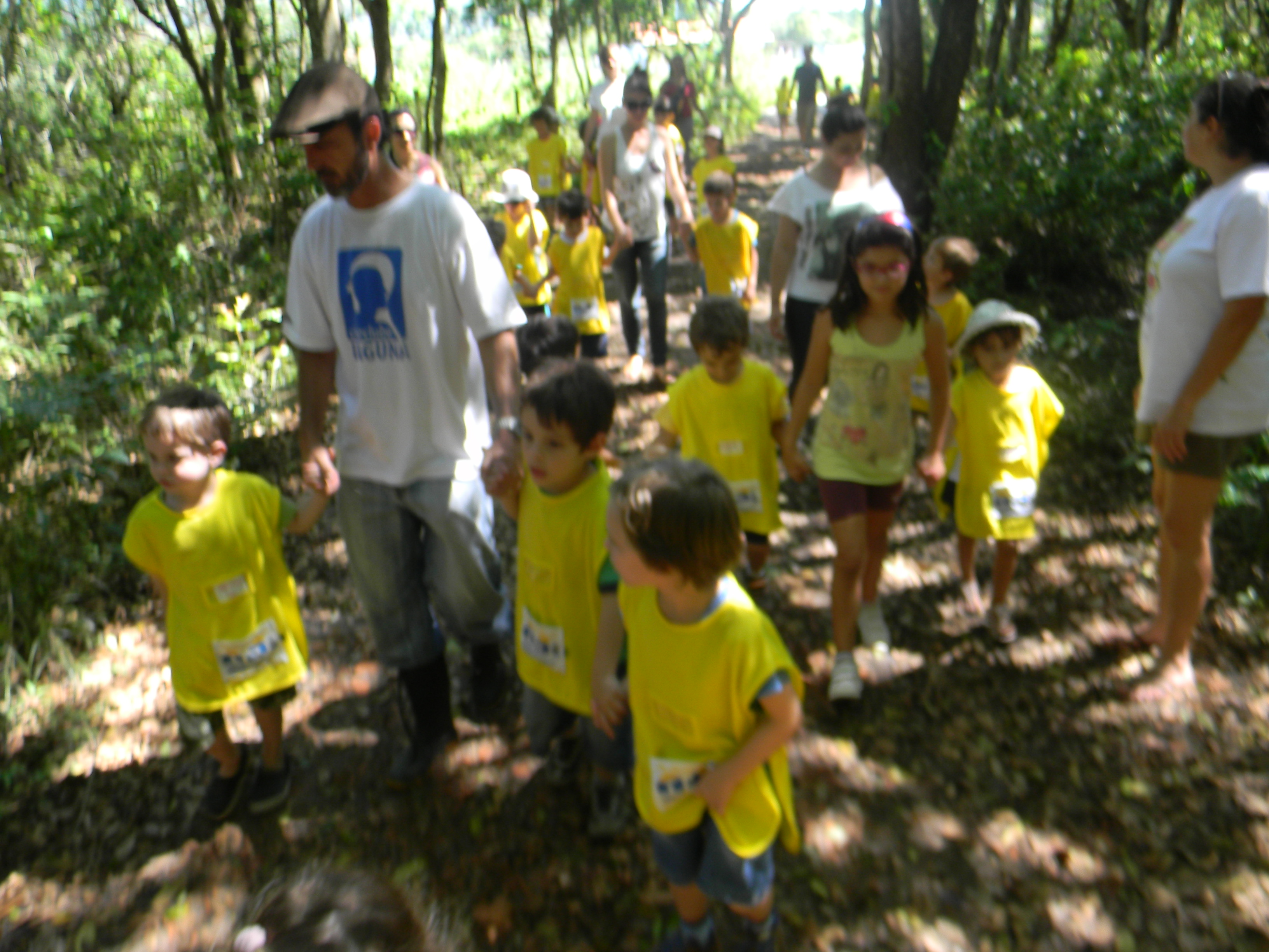 20121128 Fazenda Visita NDI crianças 014.jpg
