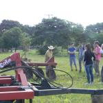 20130422 Fazenda Aula Introdução à Agronomia Mecanização 015.jpg