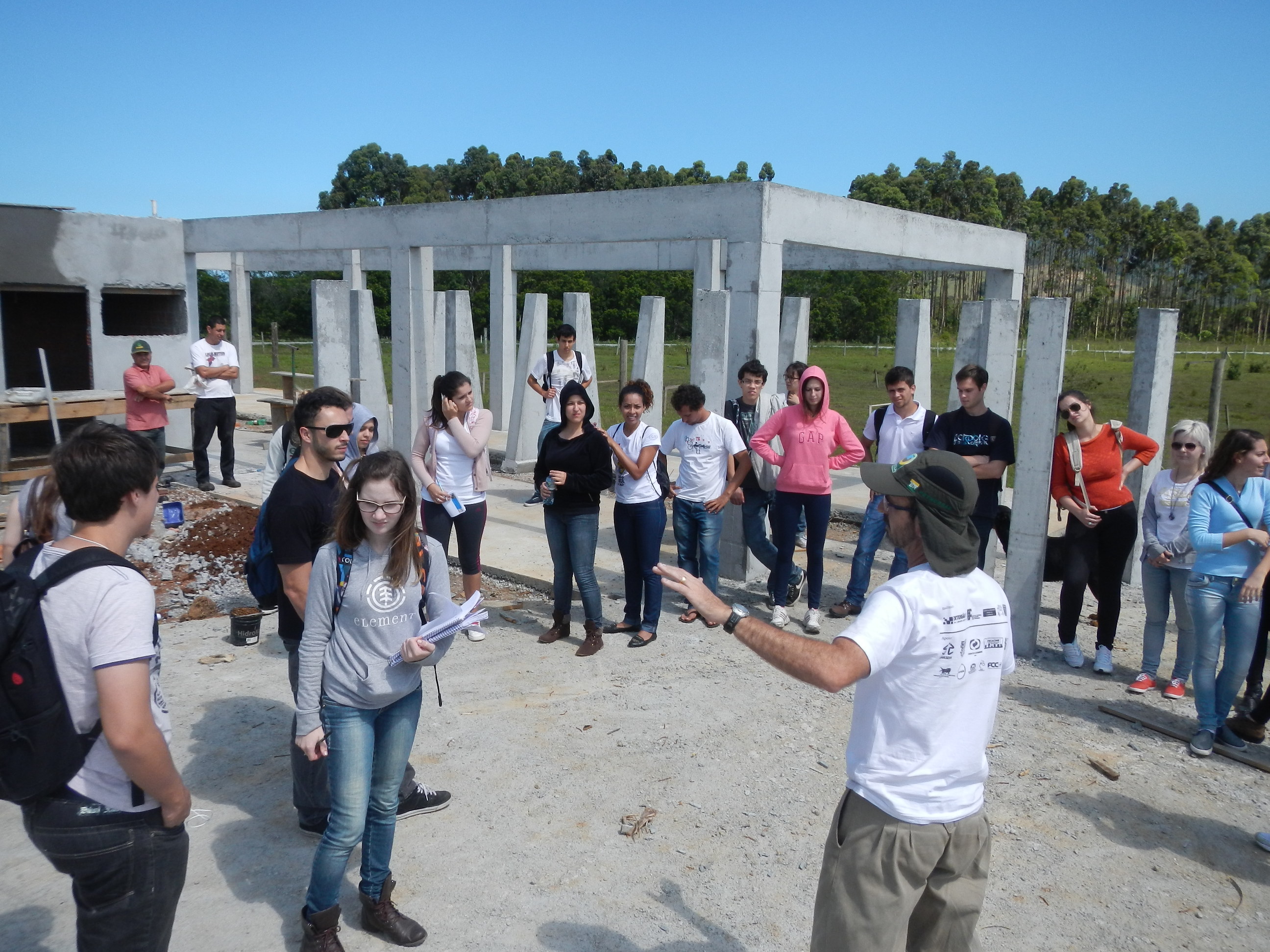 20131104 Fazenda Aula Introdução à Agronomia Bovinocultura Centro de Manejo 001.jpg