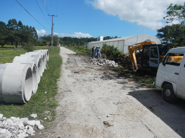 20140922 Fazenda Obras Manejo das Águas passagem bueiro estrada 005.jpg