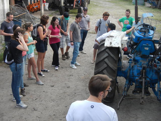 20141009 Fazenda Aula Mecanização agrícola 001.jpg