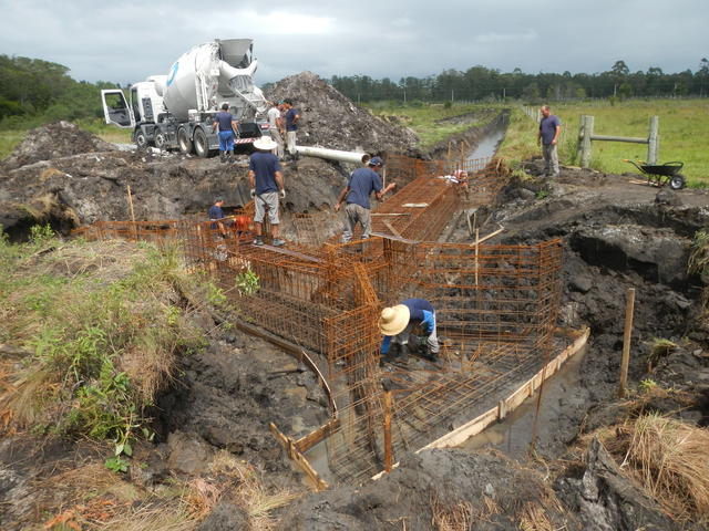 20141015 Fazenda Obras Manejo das Águas valas Comporta estrada 001.jpg