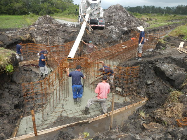 20141015 Fazenda Obras Manejo das Águas valas Comporta estrada 006.jpg